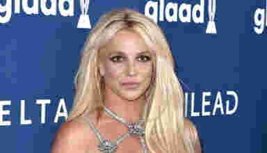 britney spears,britney spears flight incident,britney spears given warning after lighting cigarette on flight,britney spears smoking,britney spears smoking cigarette,britney spears cigarette,britney spears cigarette incident,britney flight incident,britney spears latest news,britney spears flight scandal,britney spears 2025,britney spears news,britney spears controversy,britney spears jsx flight,britney spears flight controversy