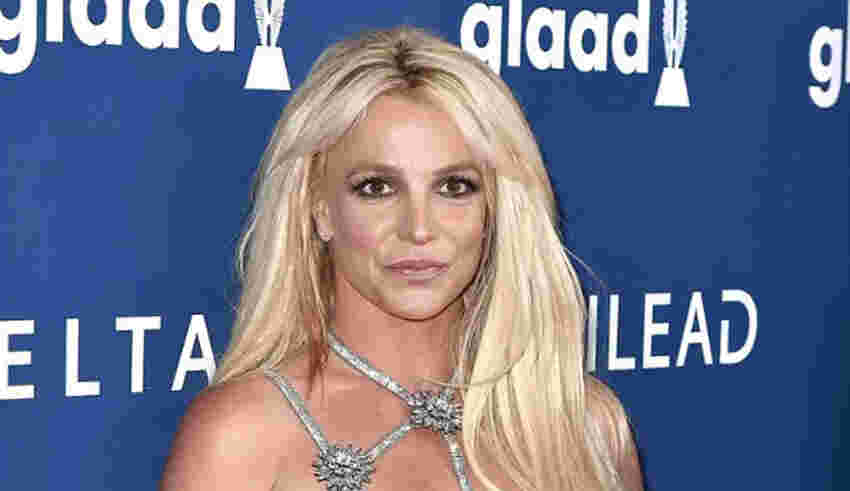 britney spears,britney spears flight incident,britney spears given warning after lighting cigarette on flight,britney spears smoking,britney spears smoking cigarette,britney spears cigarette,britney spears cigarette incident,britney flight incident,britney spears latest news,britney spears flight scandal,britney spears 2025,britney spears news,britney spears controversy,britney spears jsx flight,britney spears flight controversy